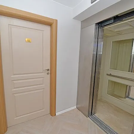 Aparthotel Riviera Garden 3*